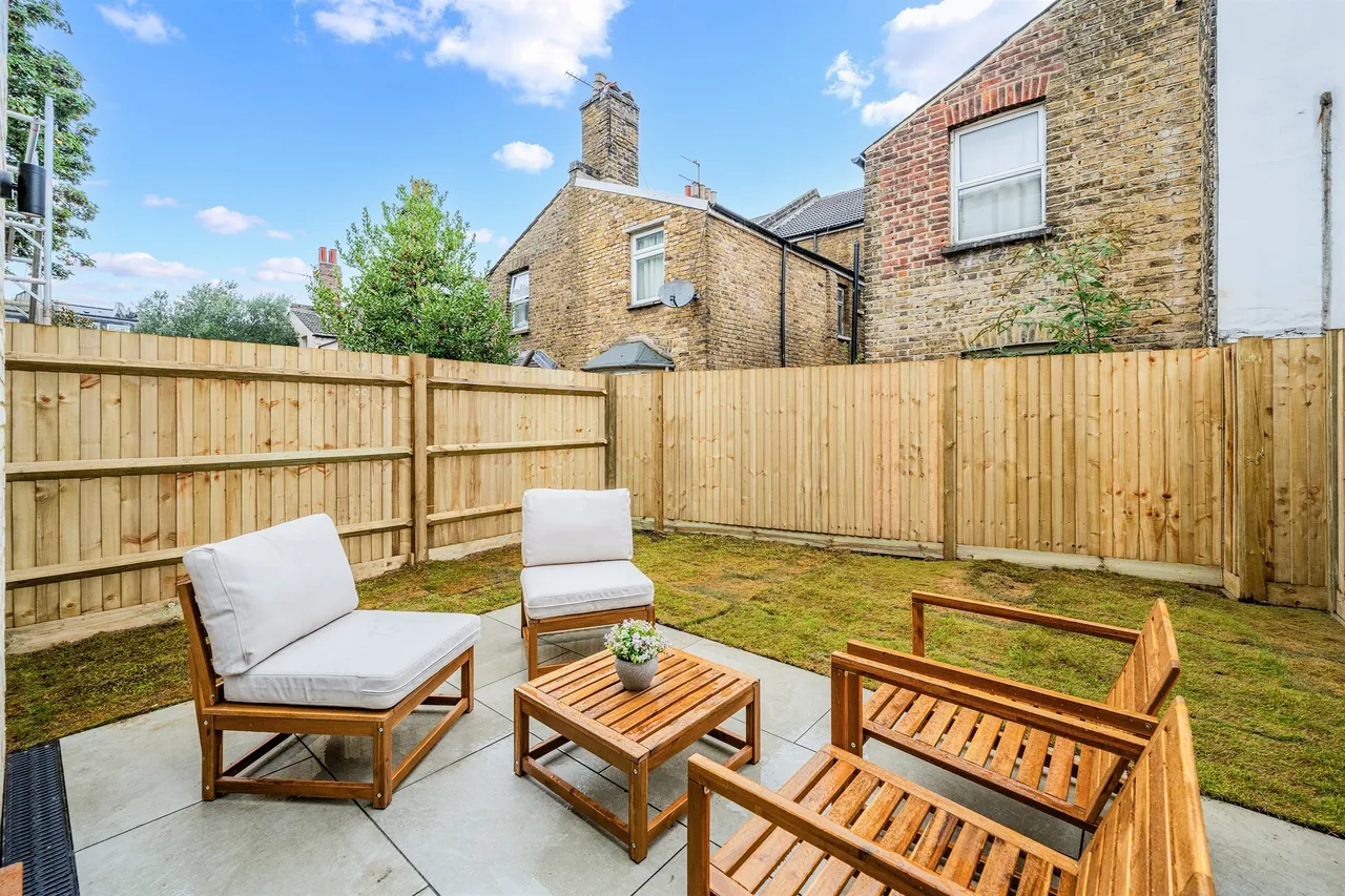 Fenham Road, London, photo 10