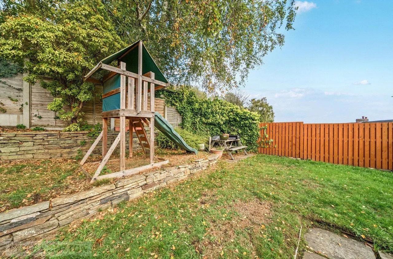 Netheroyd Hill Road, Cowcliffe, HD2, photo 21