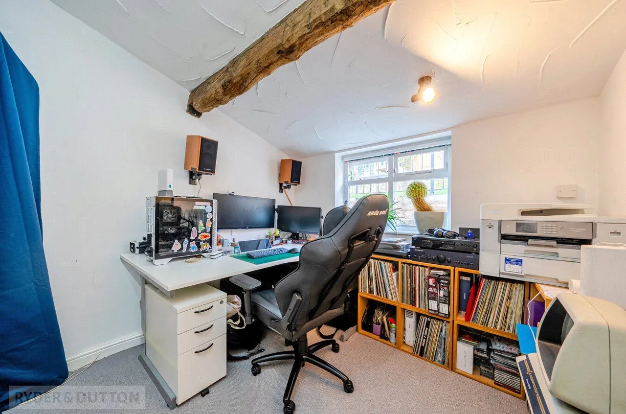 Netheroyd Hill Road, Cowcliffe, HD2, photo 13