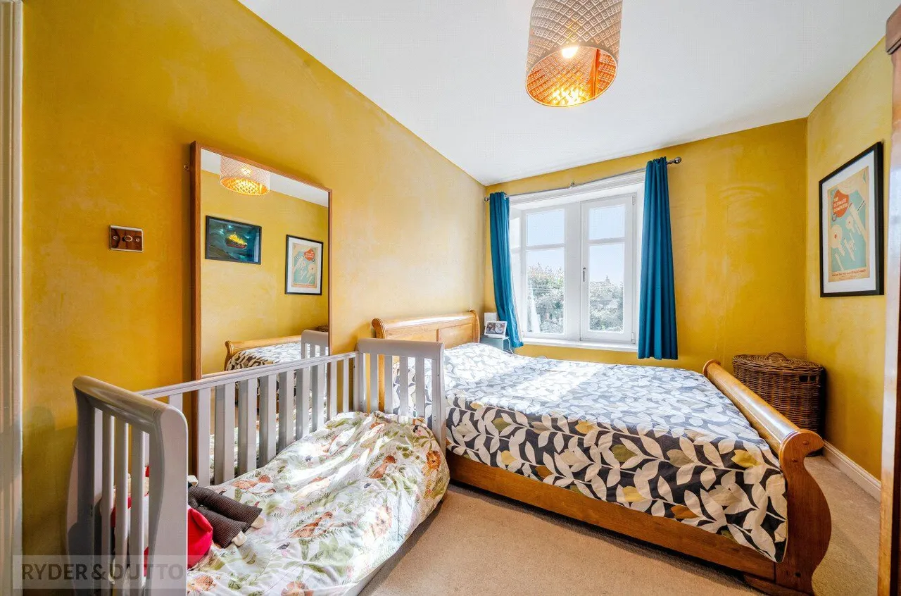 Netheroyd Hill Road, Cowcliffe, HD2, photo 11