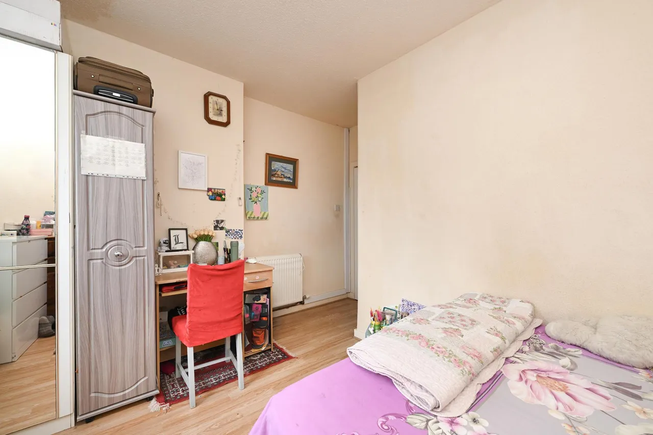 West Pilton Avenue, Edinburgh, EH4, photo 14