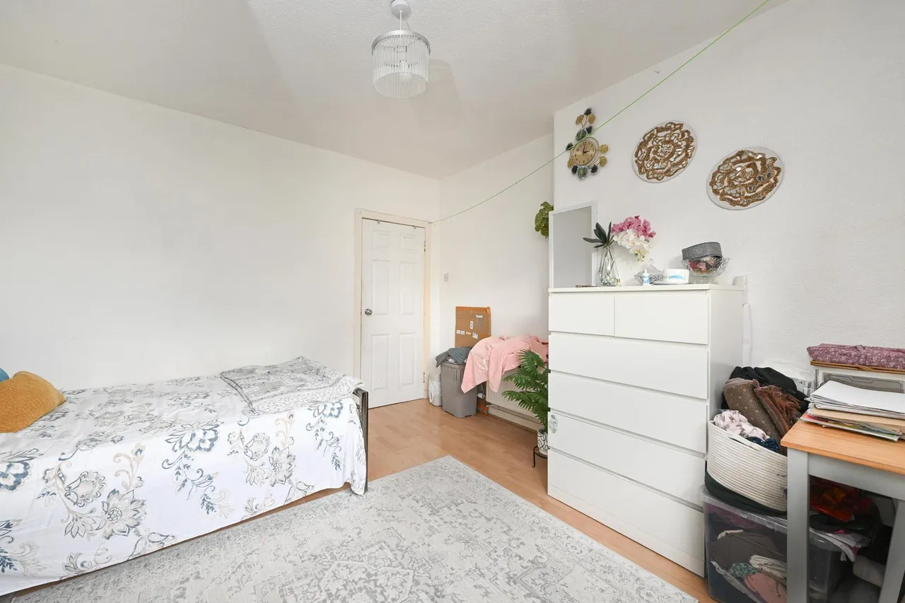 West Pilton Avenue, Edinburgh, EH4, photo 16