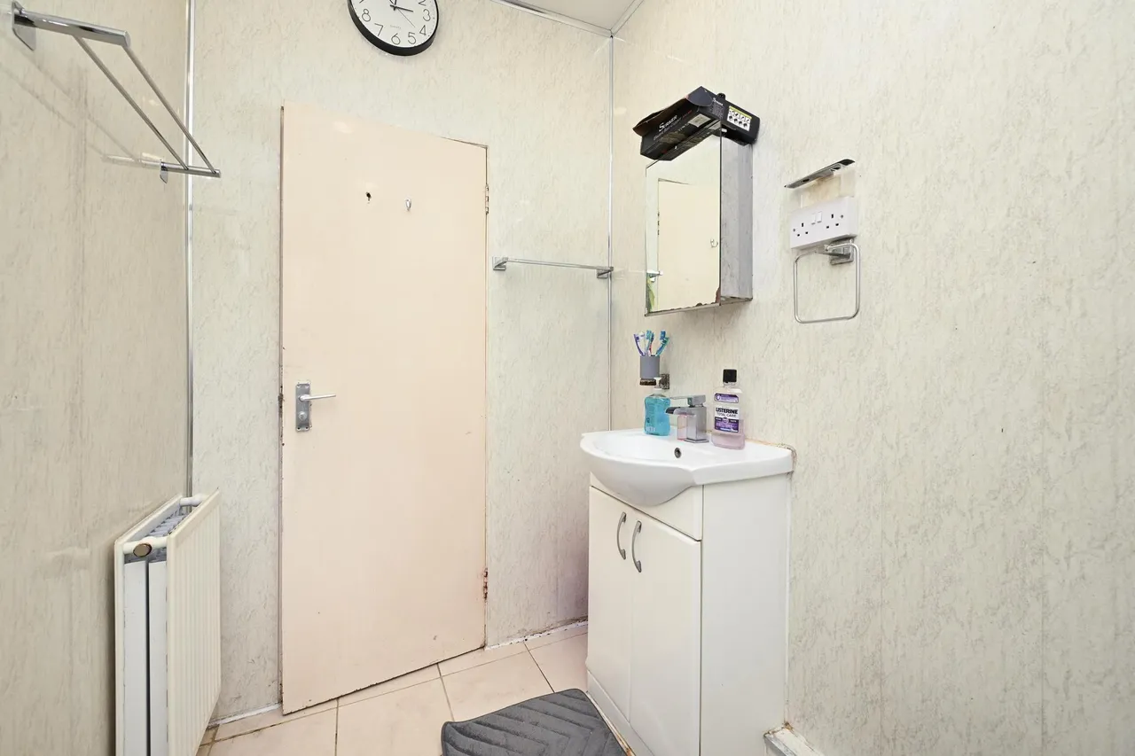 West Pilton Avenue, Edinburgh, EH4, photo 20
