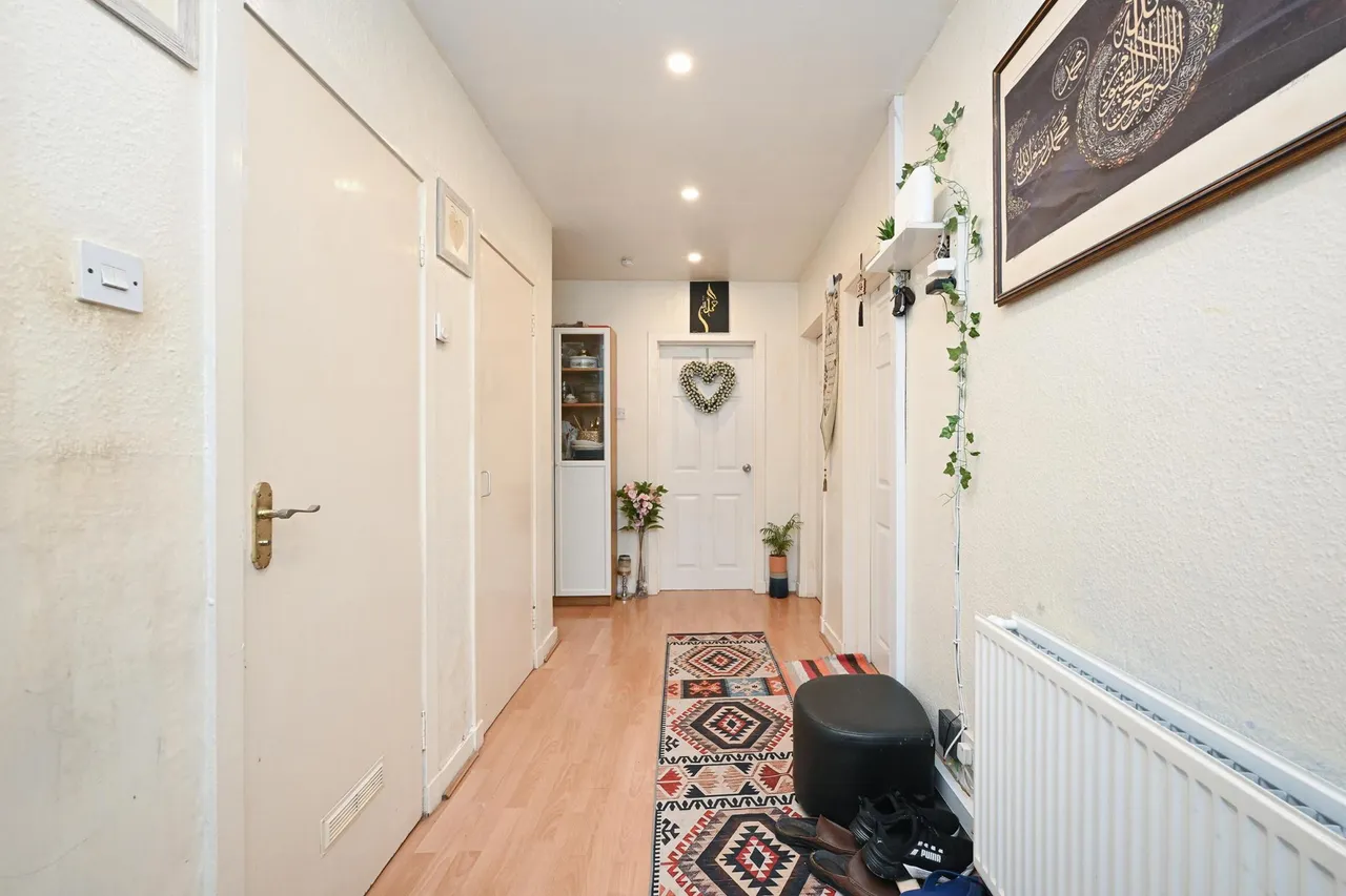 West Pilton Avenue, Edinburgh, EH4, photo 3