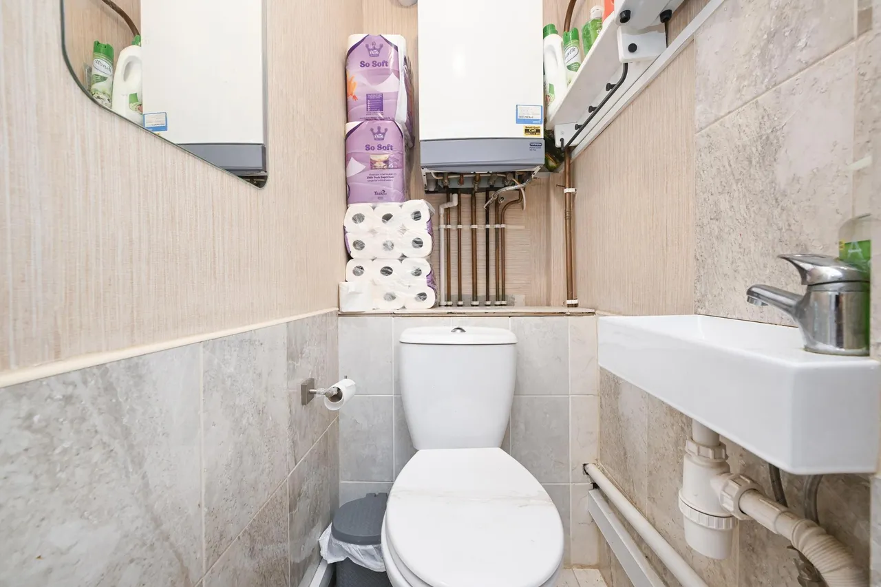 West Pilton Avenue, Edinburgh, EH4, photo 21