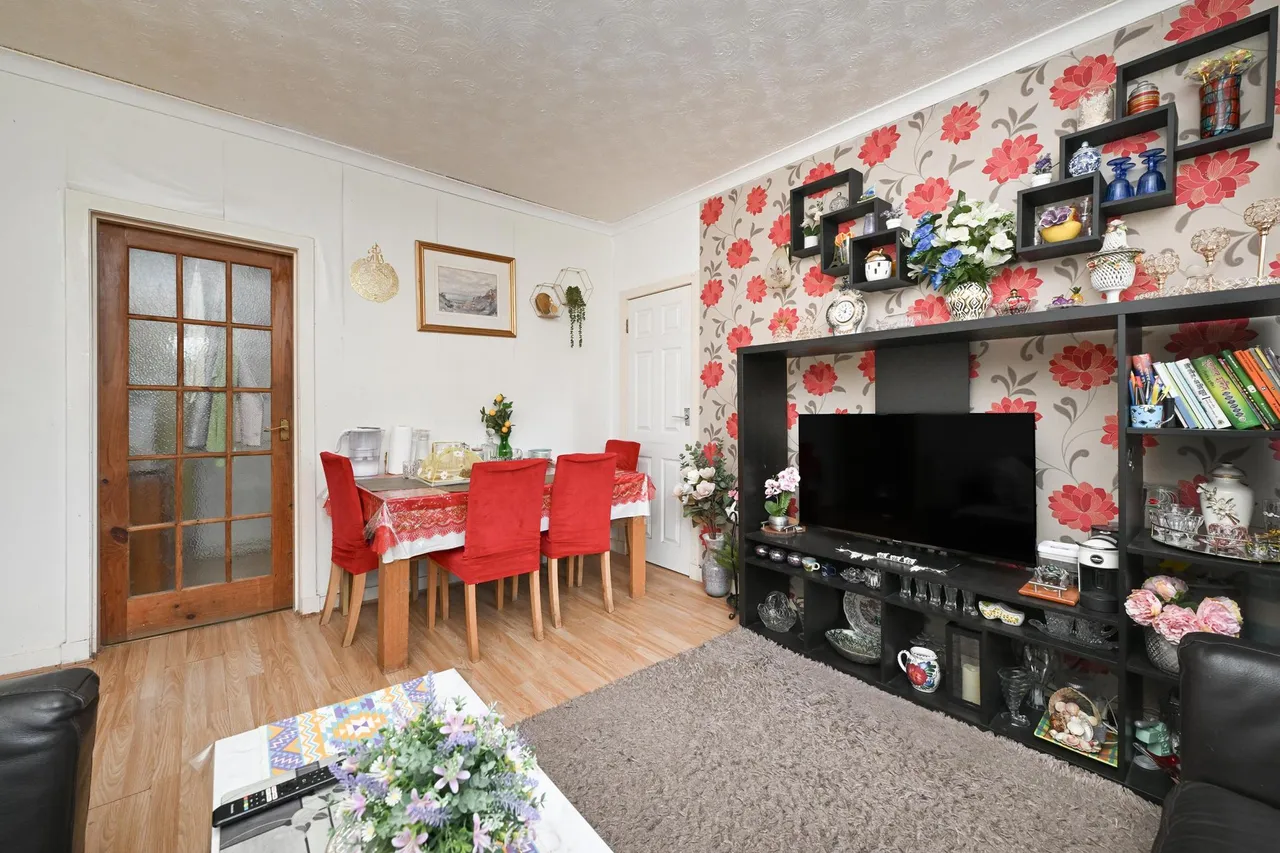West Pilton Avenue, Edinburgh, EH4, photo 8
