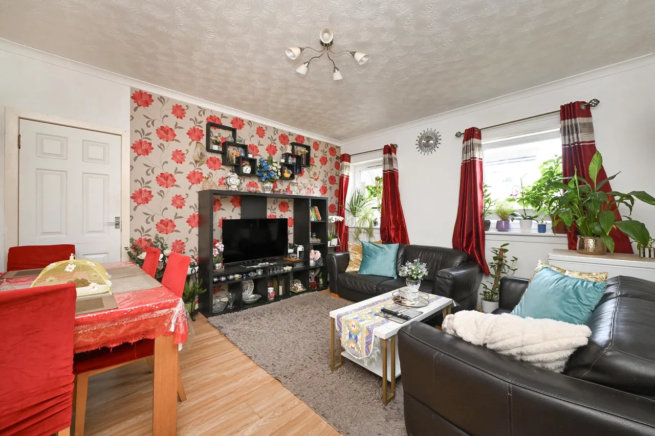 West Pilton Avenue, Edinburgh, EH4, photo 5