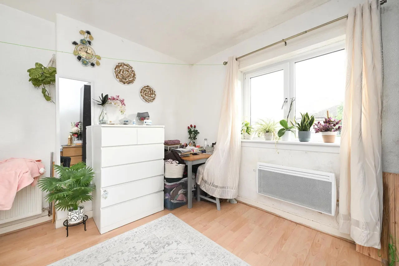 West Pilton Avenue, Edinburgh, EH4, photo 18