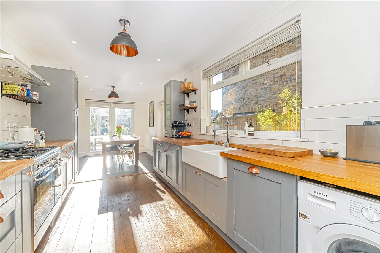 Oldfield Road, Hampton, TW12 2AJ, photo 4
