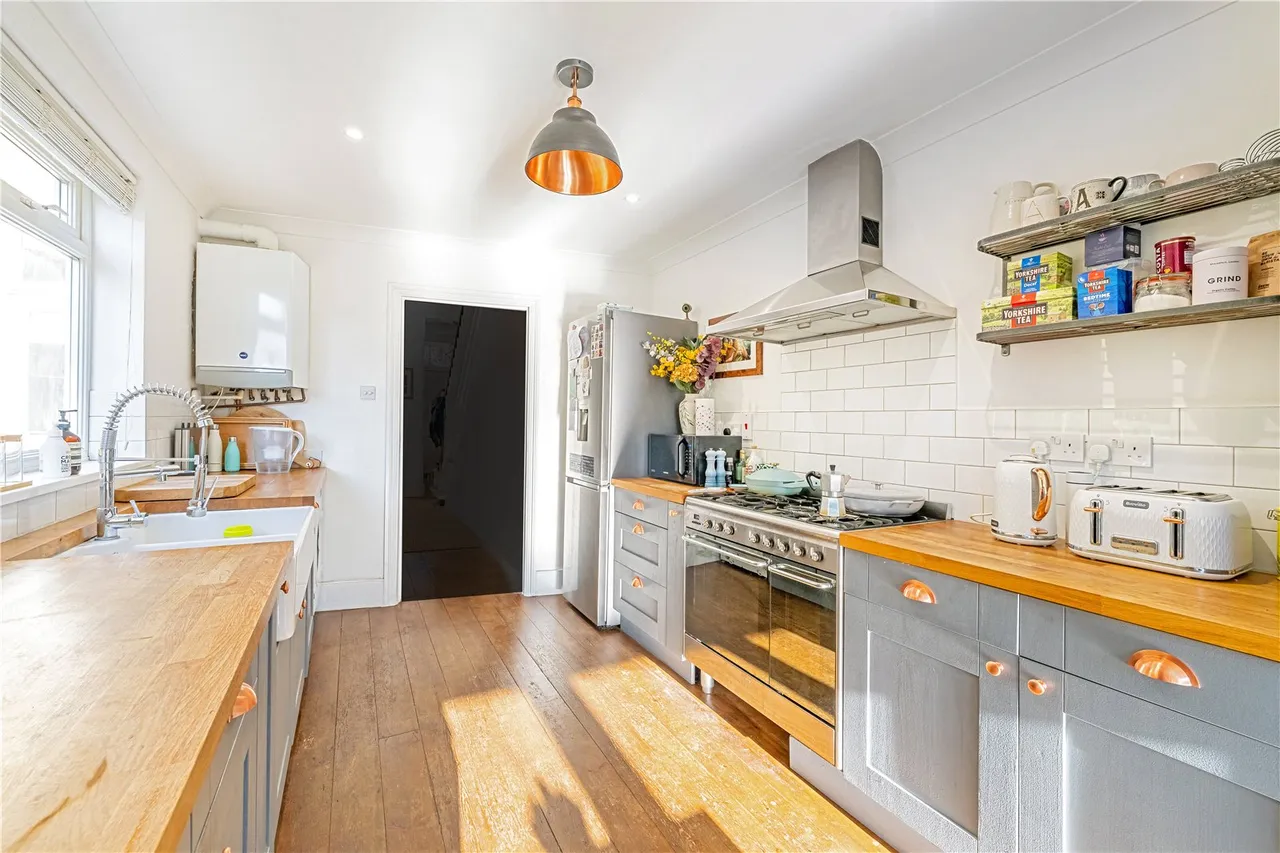 Oldfield Road, Hampton, TW12 2AJ, photo 5