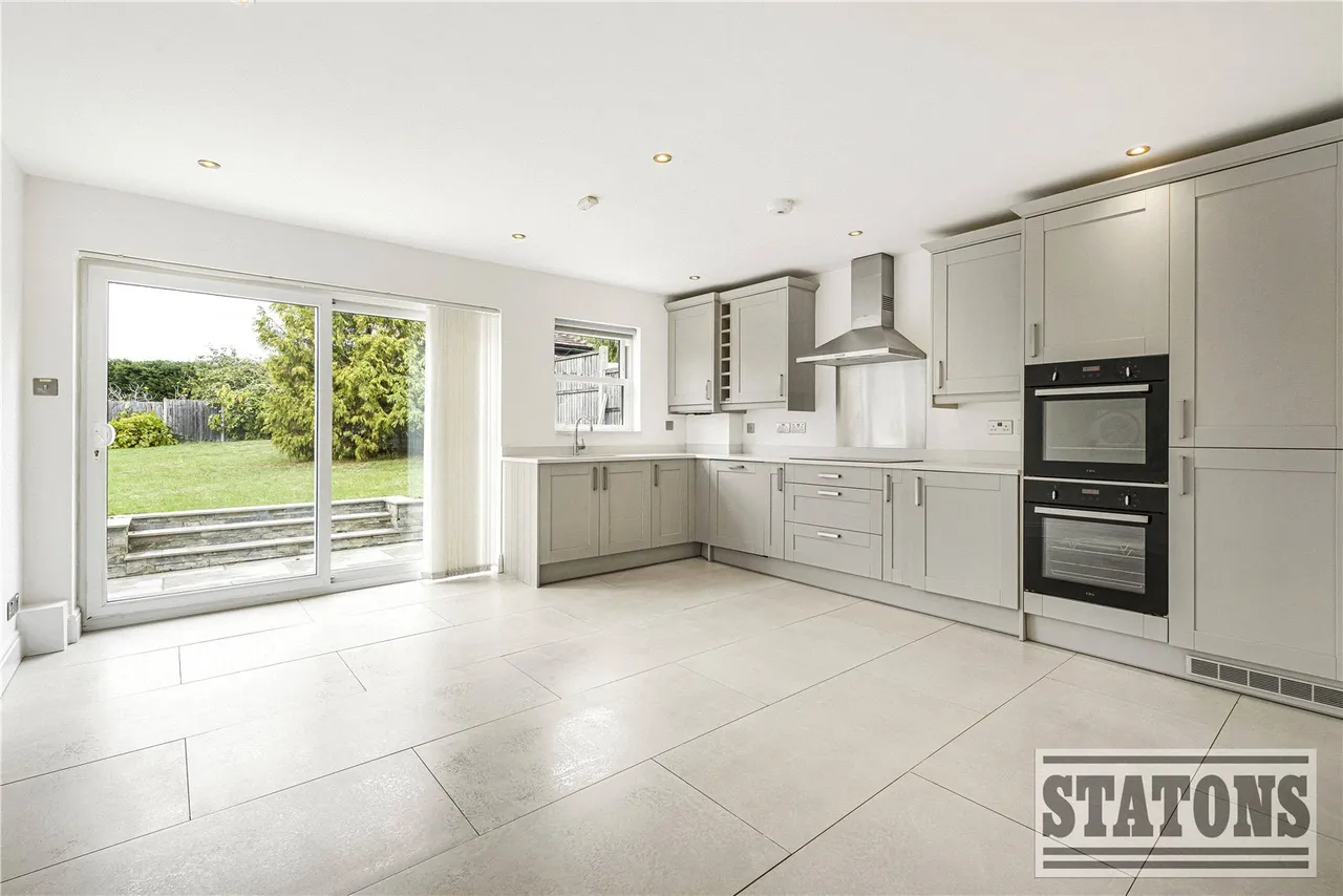 Newmans Way, Hadley Wood, Hertfordshire, EN4 0LR, photo 3