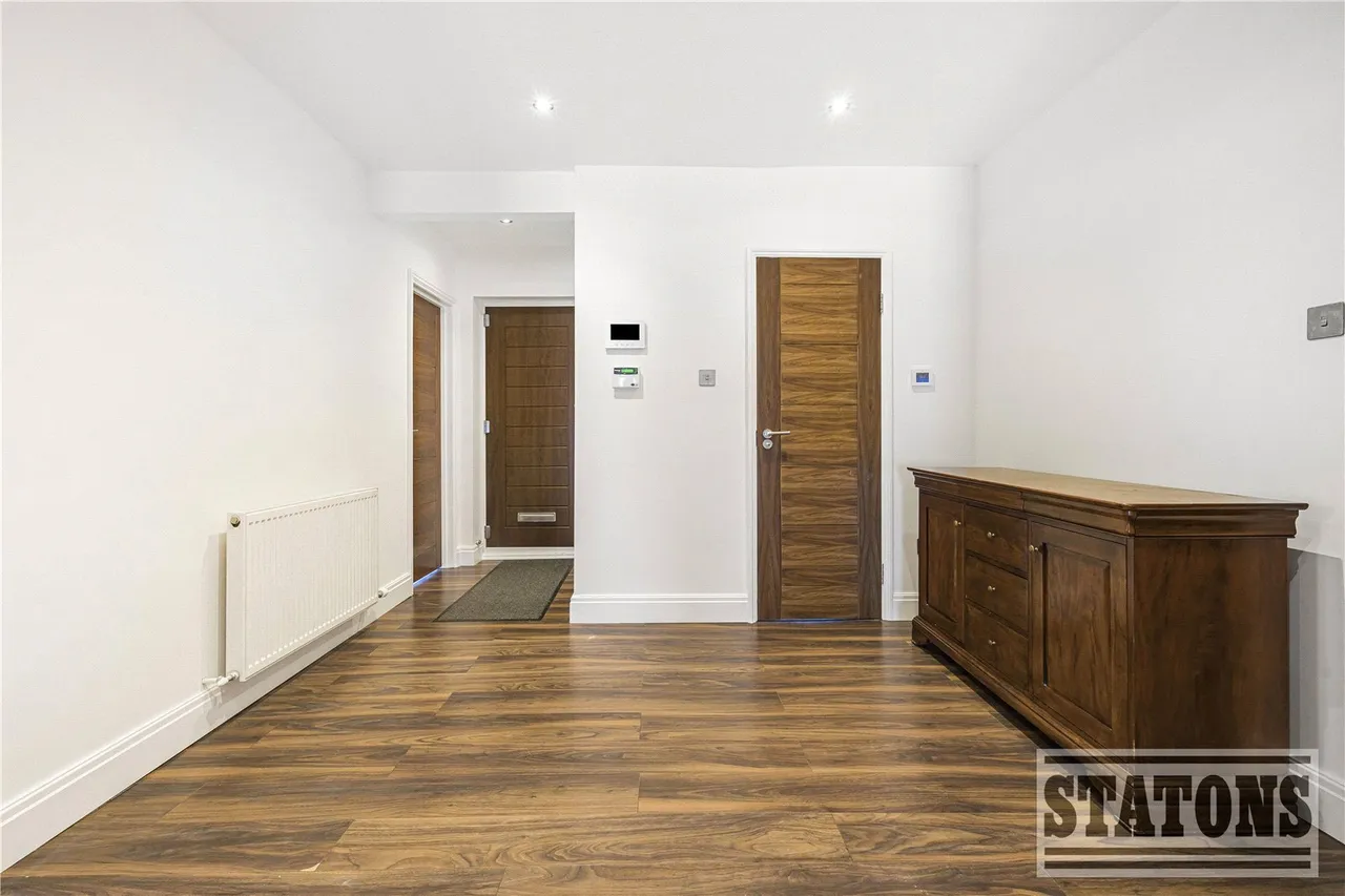 Newmans Way, Hadley Wood, Hertfordshire, EN4 0LR, photo 11