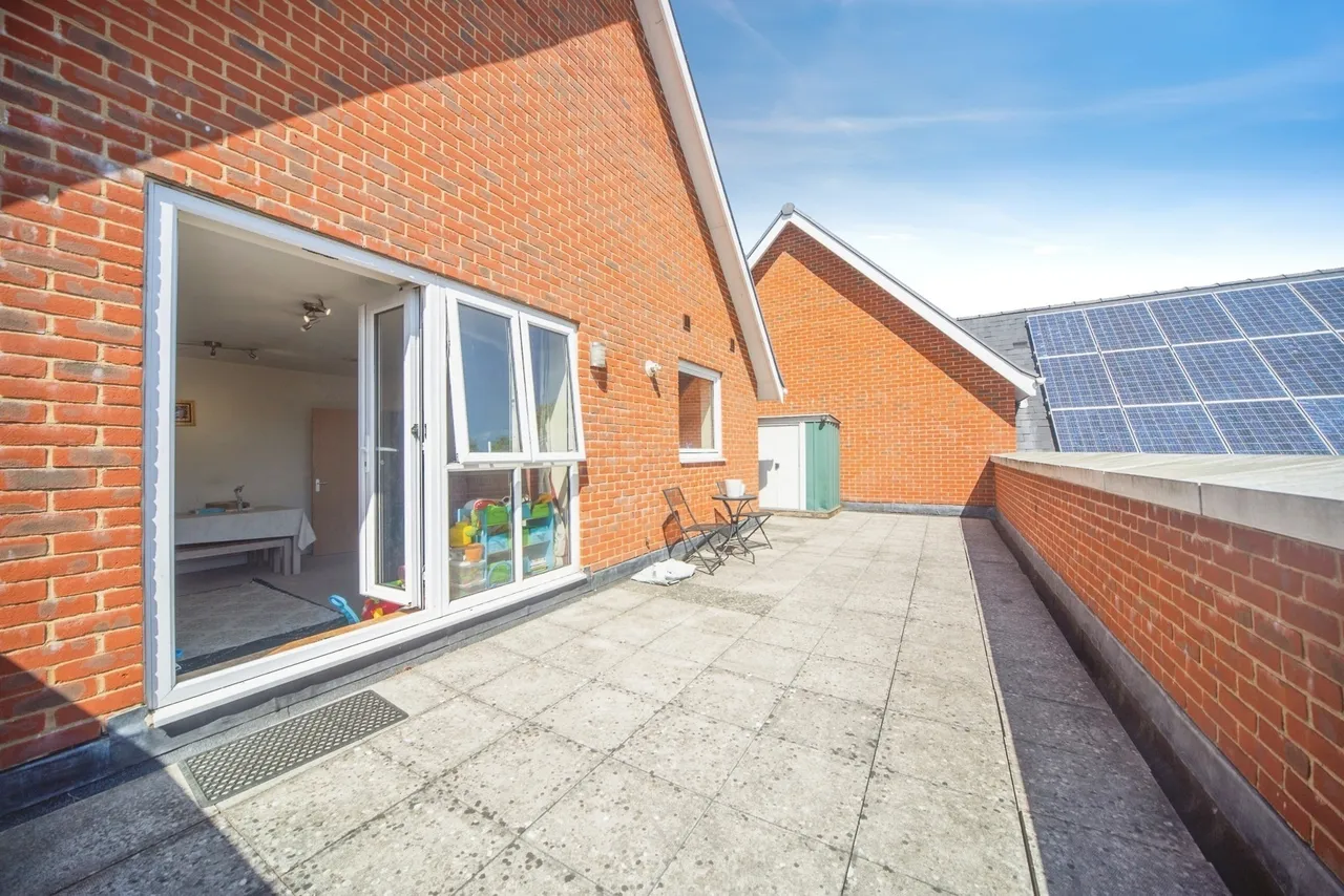 Archers Road, Southampton, SO15, photo 2