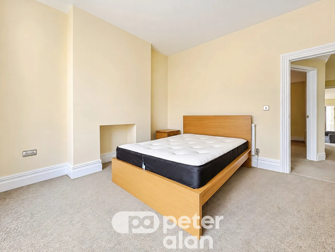 Corporation Road, Cardiff, CF11, photo 8