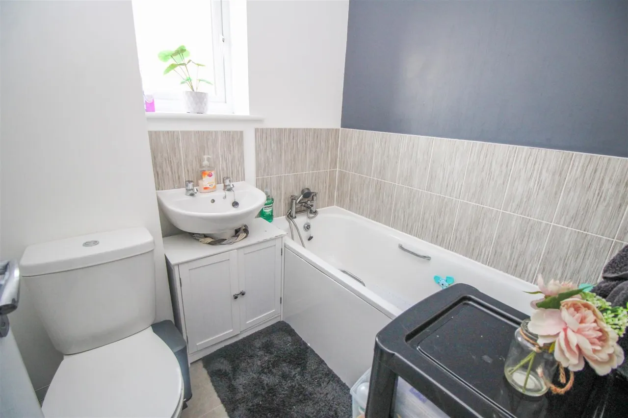 Juniper Road, Old Harlow, CM17, photo 11