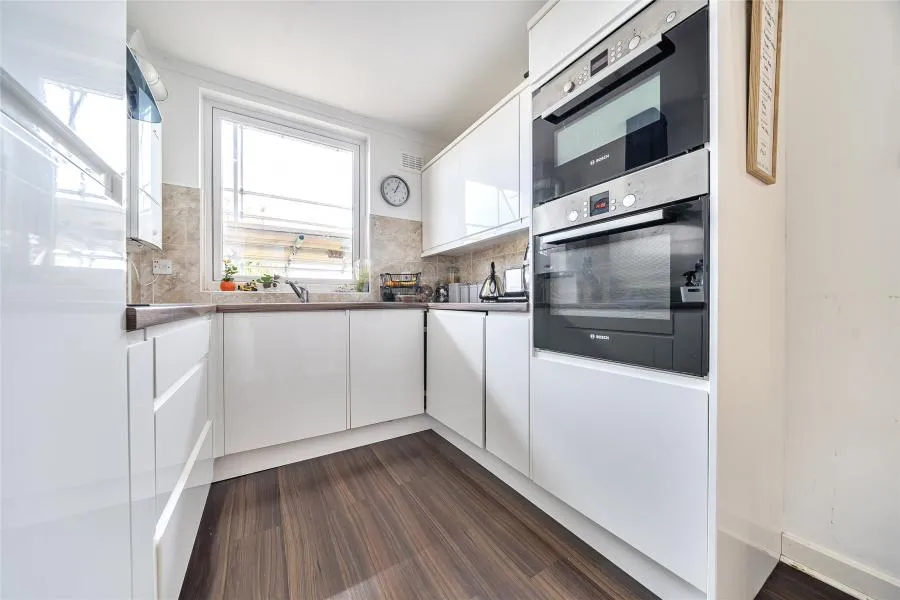 Pittville Circus Road, Cheltenham, GL52, photo 6