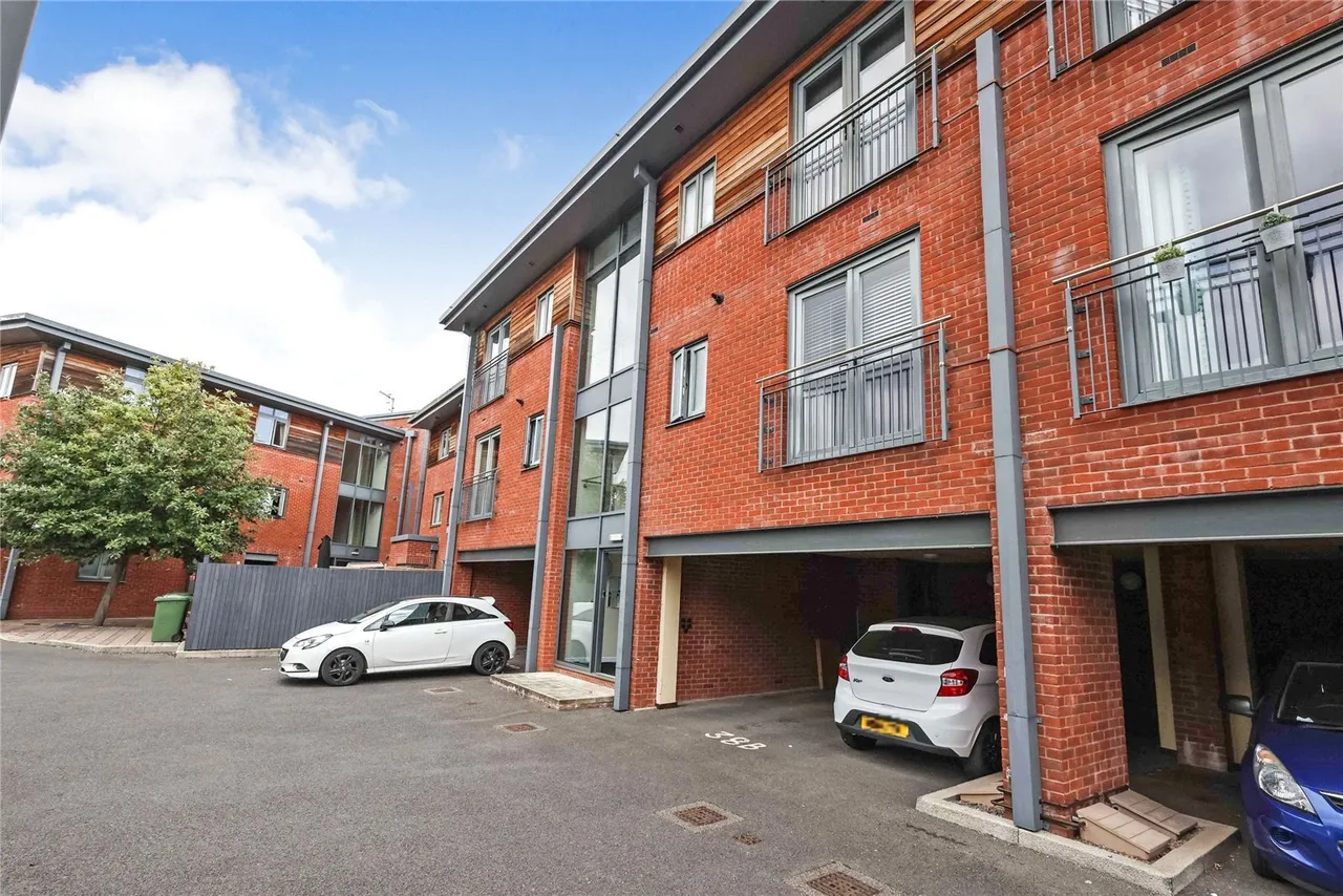 Crossley Road, Worcester, WR5, photo 7