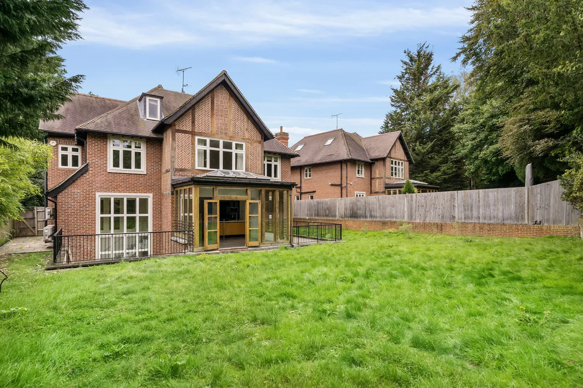 5 bed house to rent, Fairmile Lane, Cobham, KT11