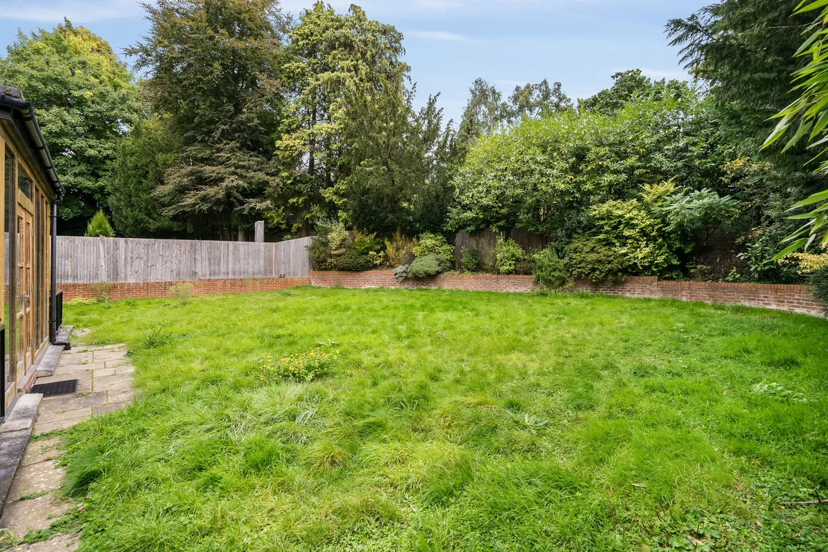 Fairmile Lane, Cobham, KT11, photo 12