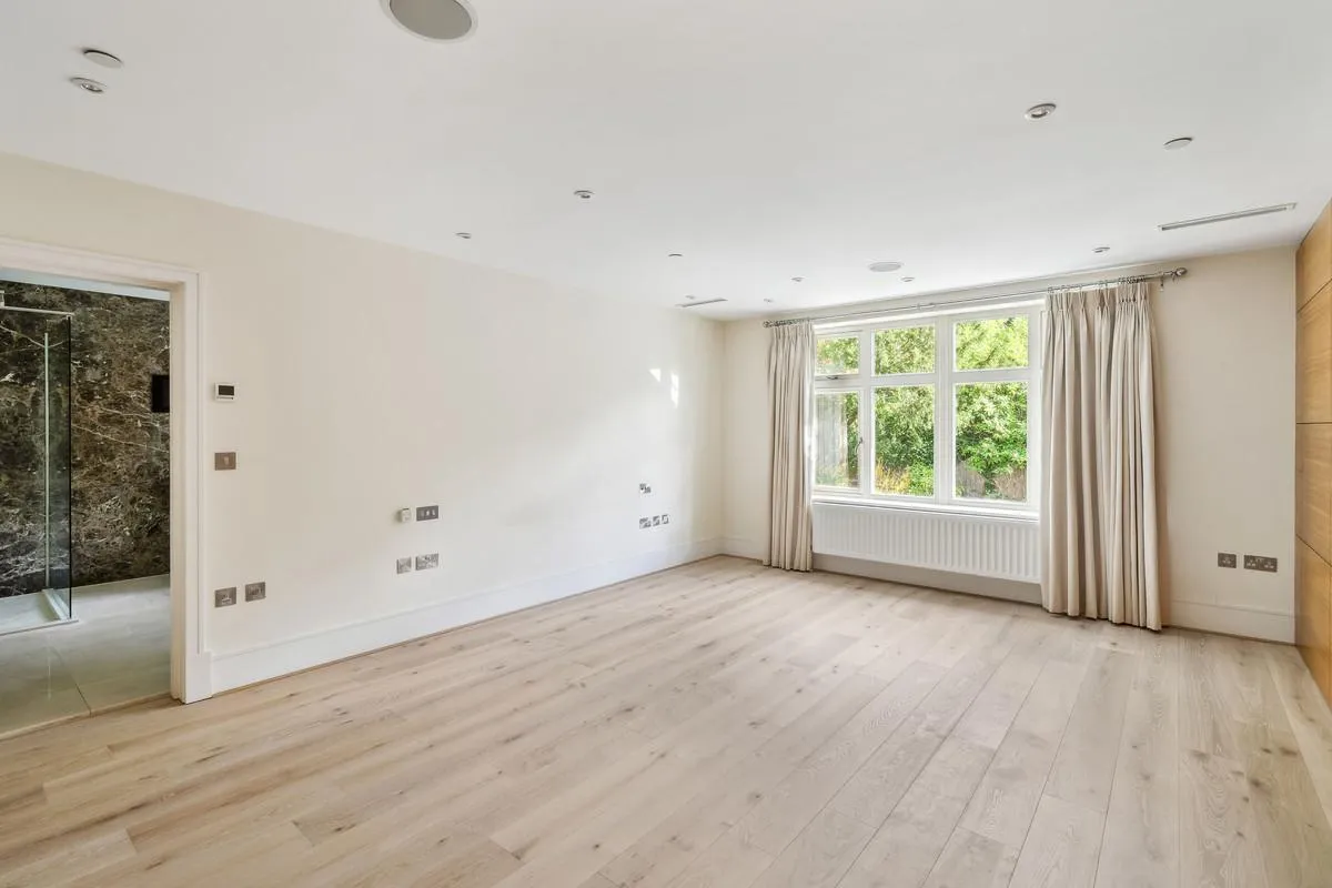 Fairmile Lane, Cobham, KT11, photo 18