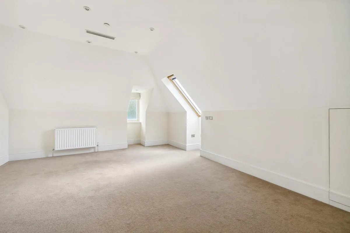 Fairmile Lane, Cobham, KT11, photo 25