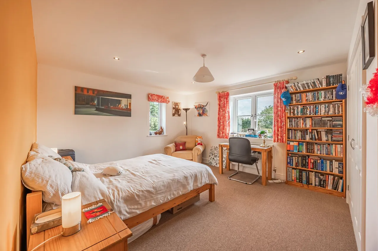 Detached Four Bedroom Home in Colkirk, photo 14