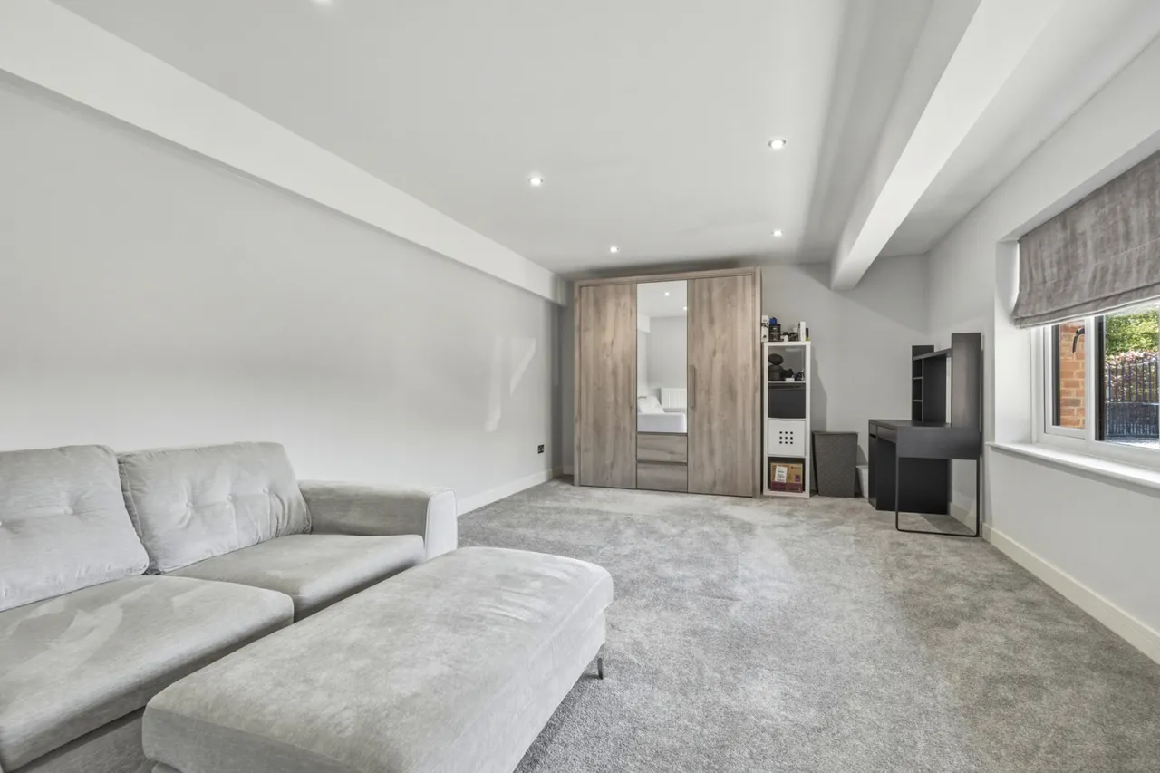 Chelmsford Road, White Roding, CM6, photo 22