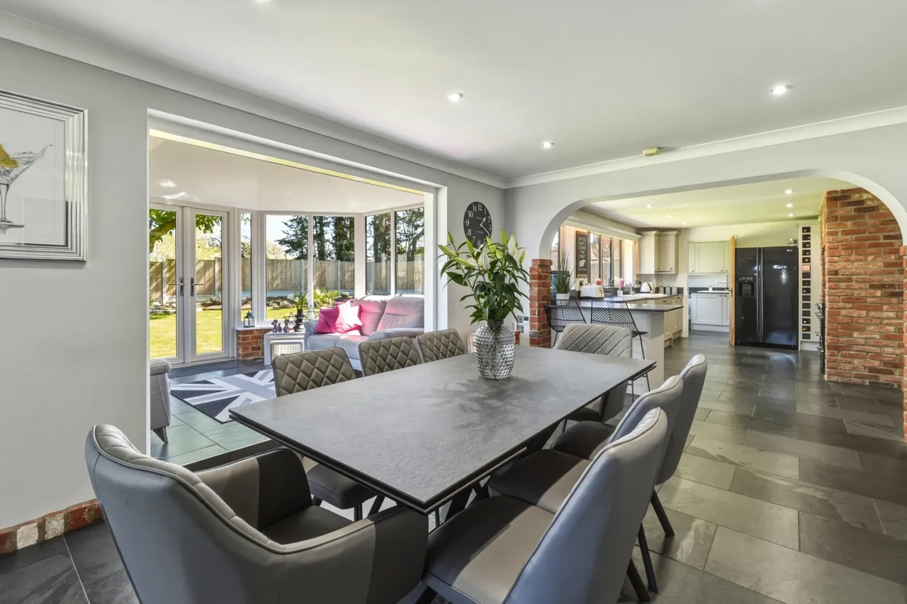 Chelmsford Road, White Roding, CM6, photo 7