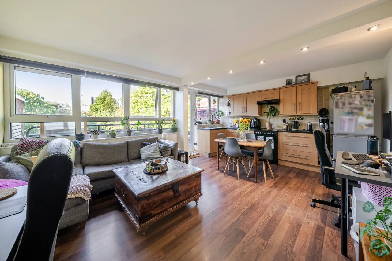 2 bed flat for sale, Bullen Street, Battersea, SW11