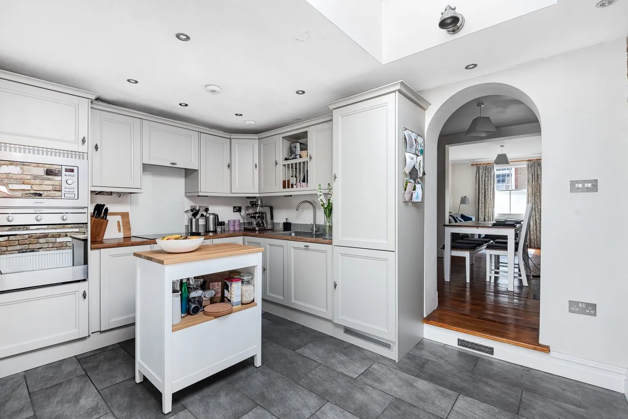 2 bed house to rent — Randall Place, London, SE10