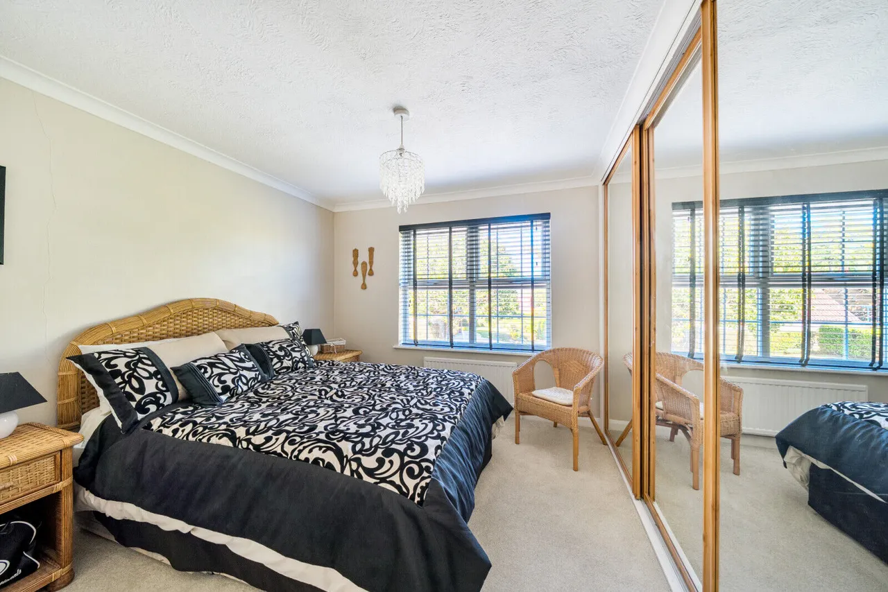 Duncan Gardens, Purley on Thames, RG8, photo 11