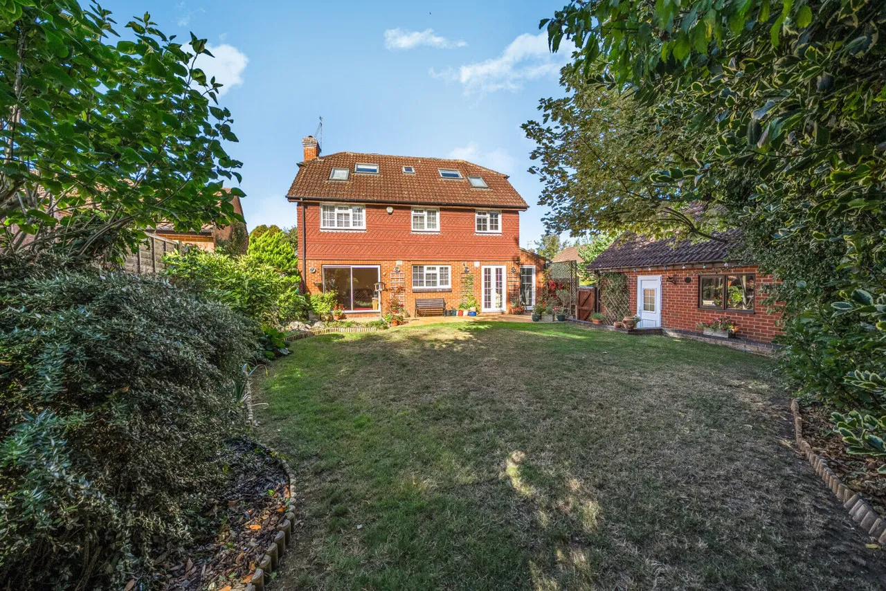 Duncan Gardens, Purley on Thames, RG8, photo 16
