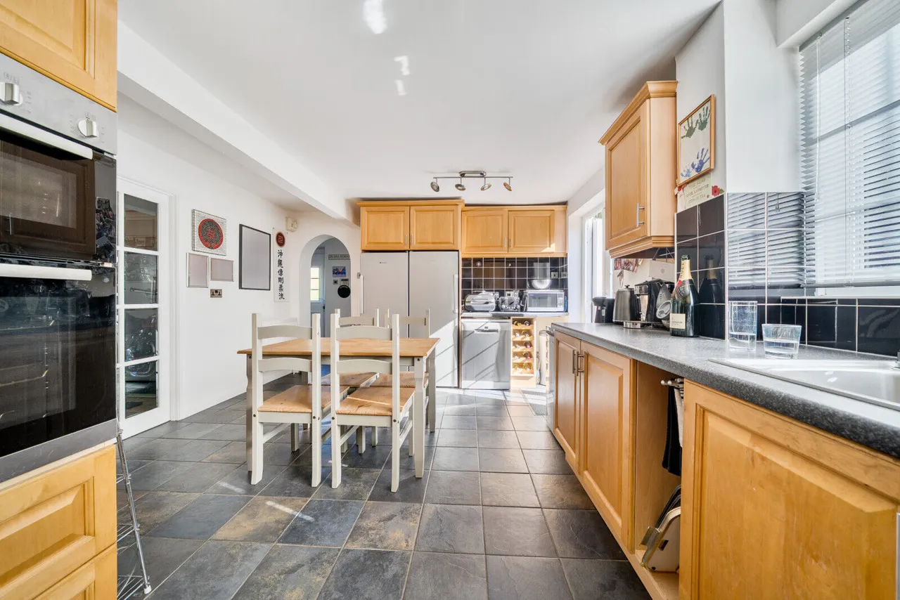 Duncan Gardens, Purley on Thames, RG8, photo 6
