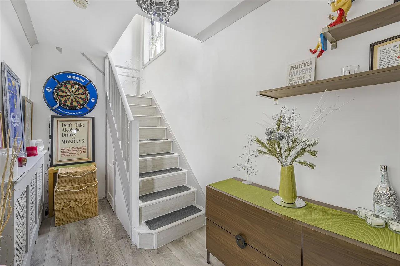 Alamein Road, Swanscombe, DA10, photo 8