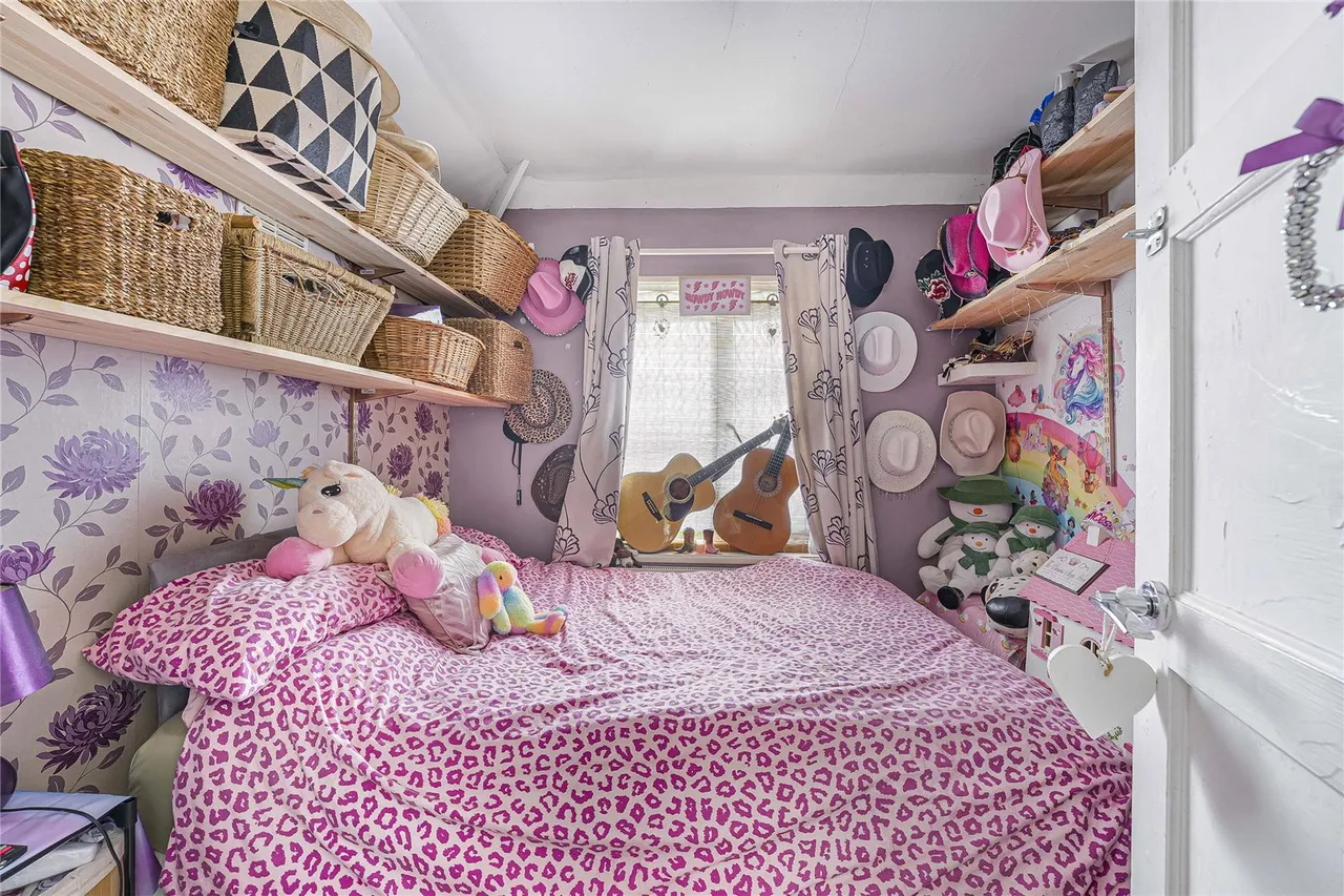 Alamein Road, Swanscombe, DA10, photo 13