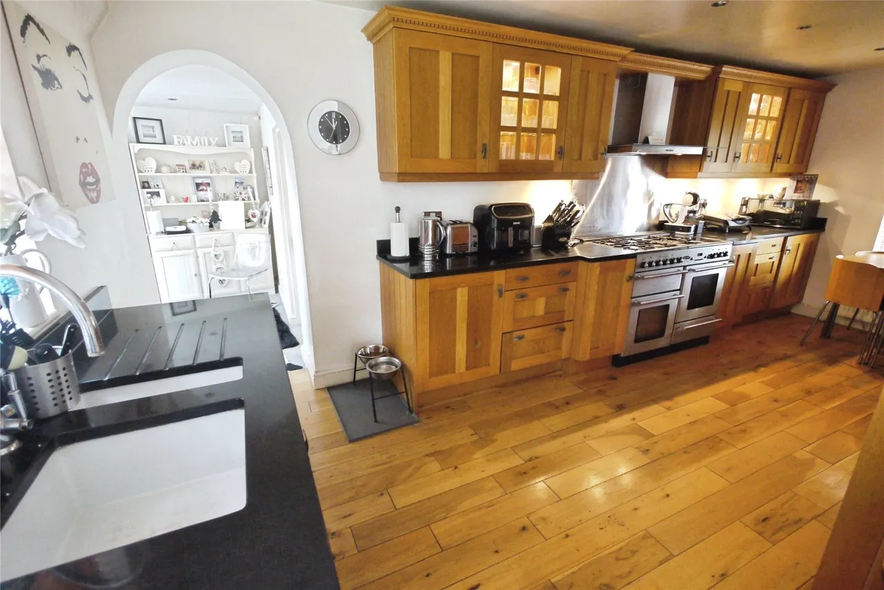 Roding Drive, Kelvedon Hatch, Brentwood, Essex, CM15, photo 7