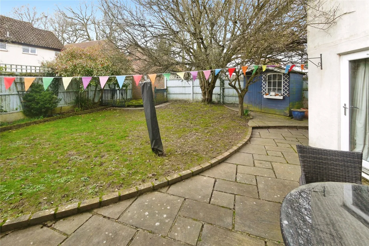 Roding Drive, Kelvedon Hatch, Brentwood, Essex, CM15, photo 18