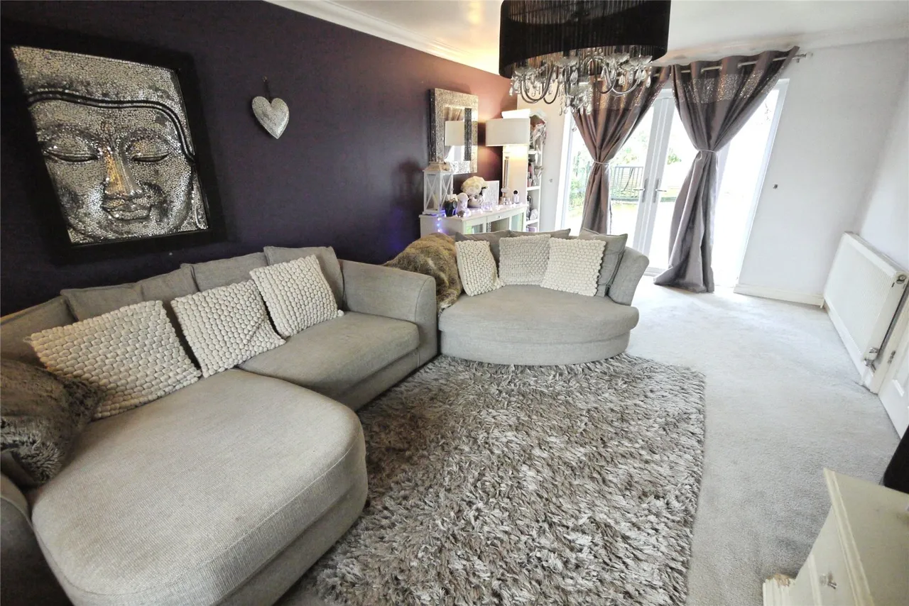 Roding Drive, Kelvedon Hatch, Brentwood, Essex, CM15, photo 8
