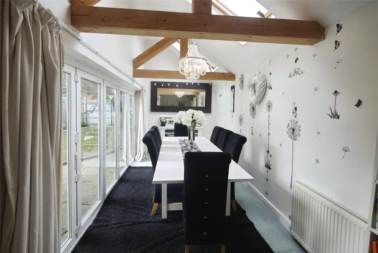 Roding Drive, Kelvedon Hatch, Brentwood, Essex, CM15, photo 2
