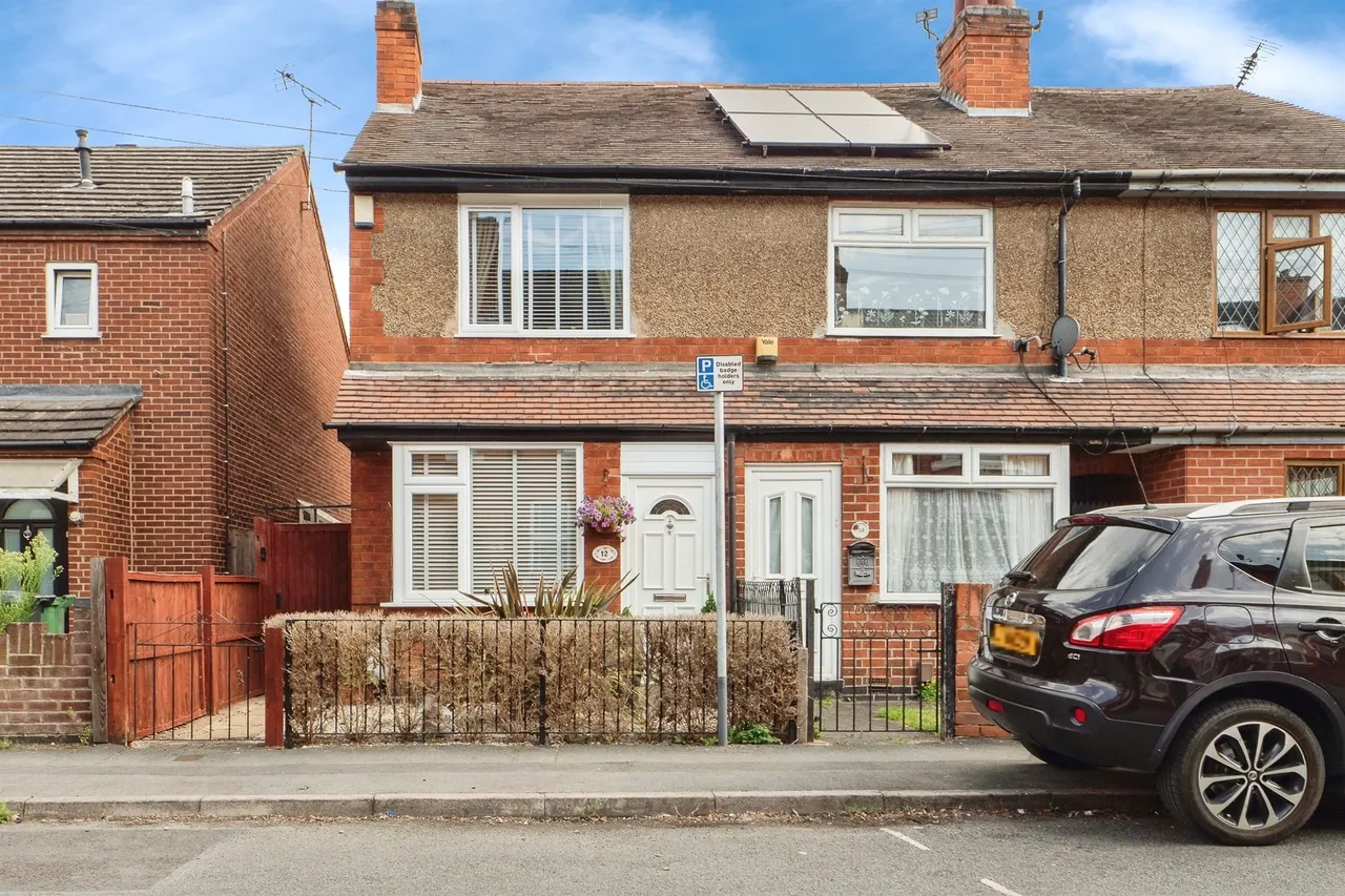 2 bed house for sale — Selbourne Street, Loughborough