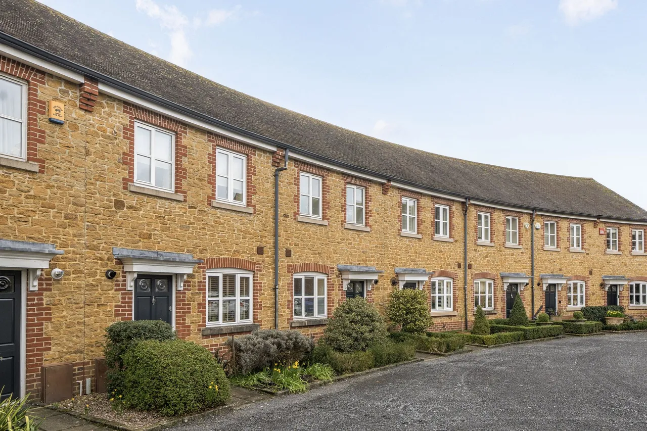 2 bed property for sale, The Rockeries, Midhurst, GU29