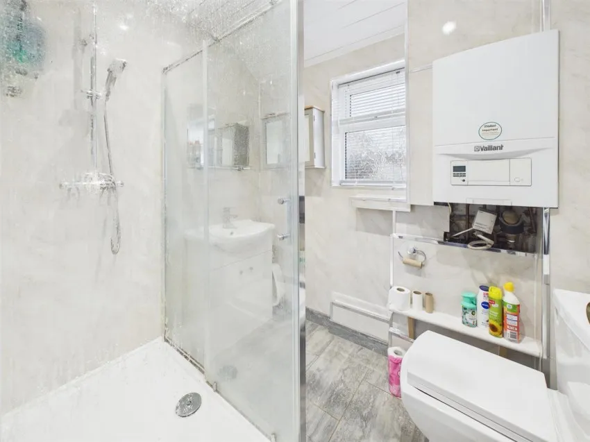 Flower Way, Longlevens, photo 12