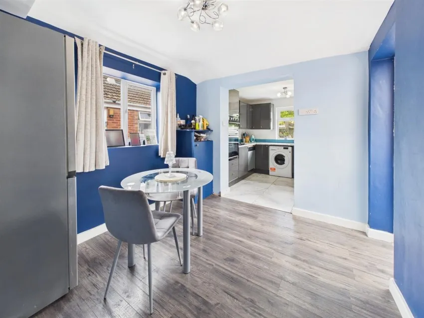 Flower Way, Longlevens, photo 7