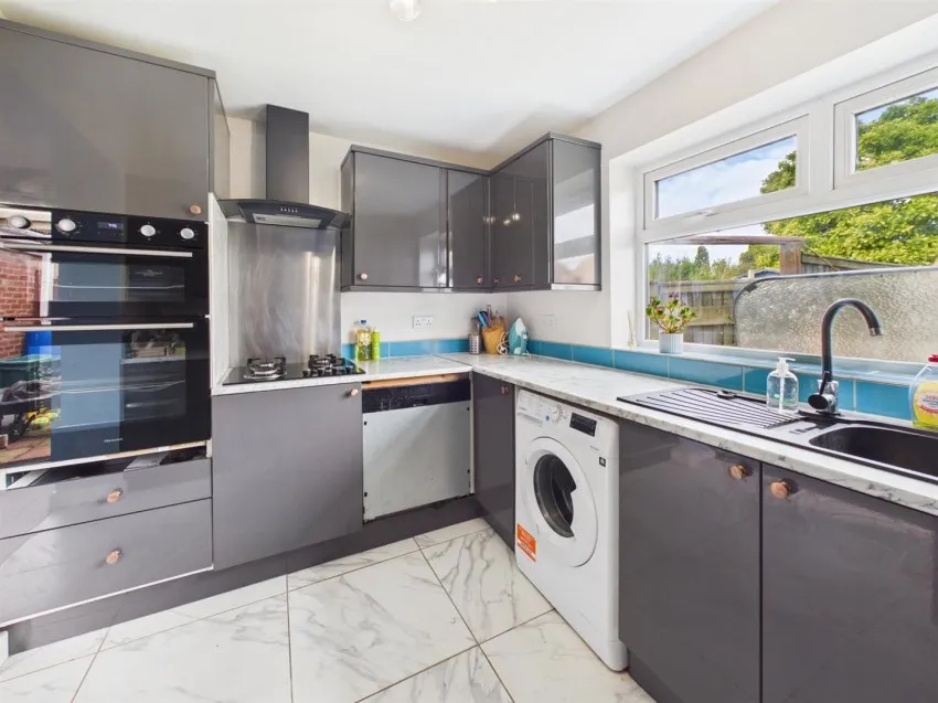 Flower Way, Longlevens, photo 5