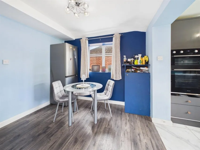 Flower Way, Longlevens, photo 6