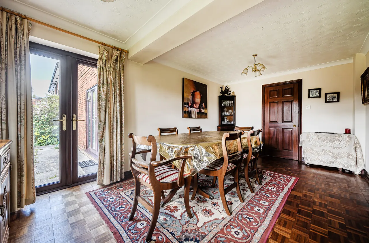 Southwood, Wokingham, Berkshire, RG40 2HF, photo 4