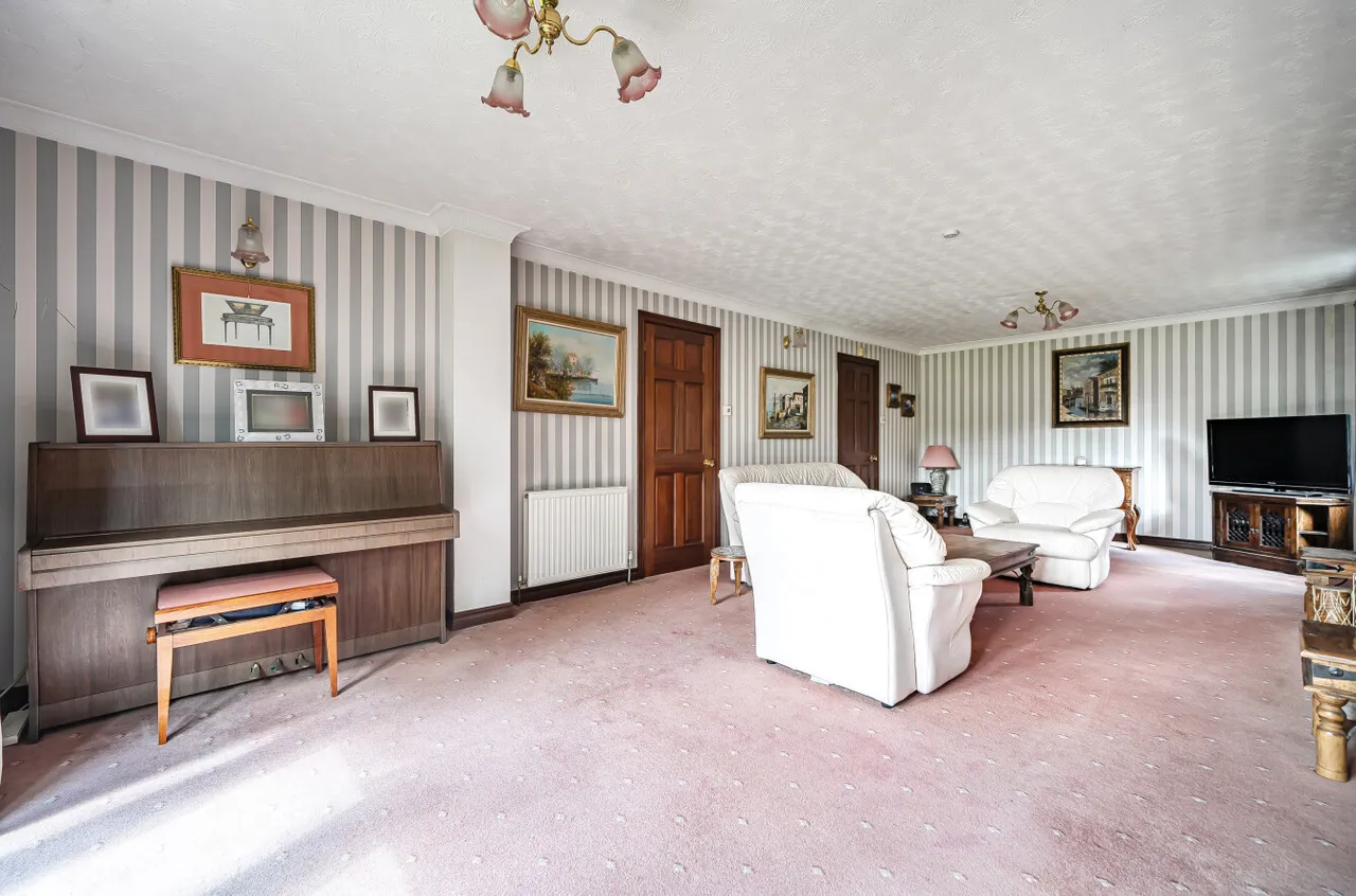 Southwood, Wokingham, Berkshire, RG40 2HF, photo 9