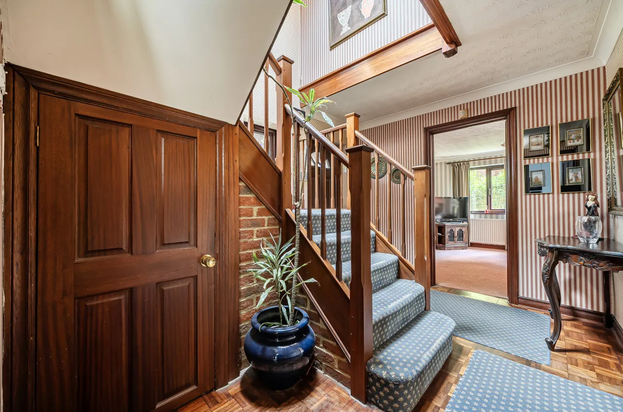 Southwood, Wokingham, Berkshire, RG40 2HF, photo 2
