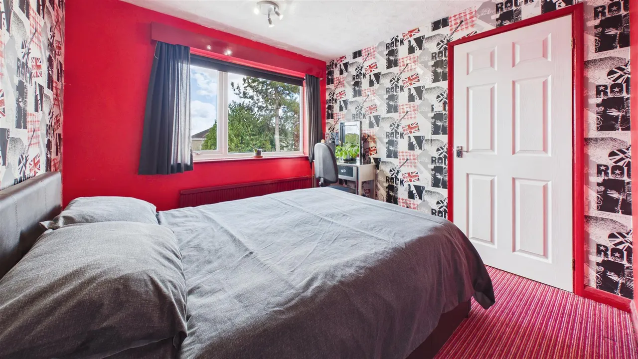 Fir Avenue, Bourne, photo 21