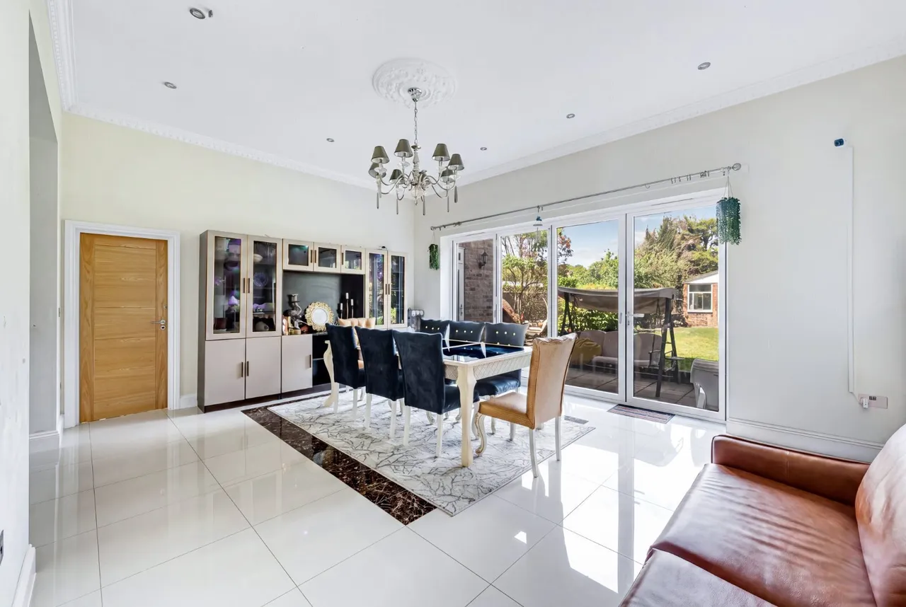 Hamilton Road, London, W5, photo 3